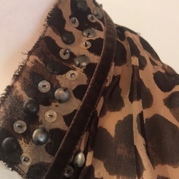 Animal print dress. - Picture 3 of 11